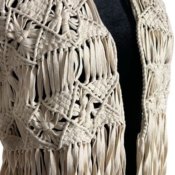 Winter Kate Gypsy Rose Natural Macrame Crochet Boho Fringe Vest — Small - Picture 4 of 12